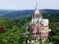 SCHLOSS DRACHENBURG