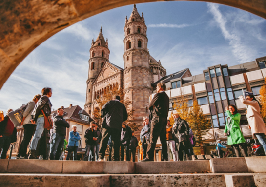 Zu Fuß durch zwei Jahrtausende