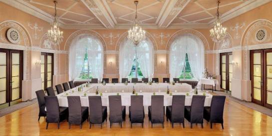 MEETINGS & CELEBRATIONS