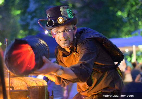 Time travel in the twinkle of lights